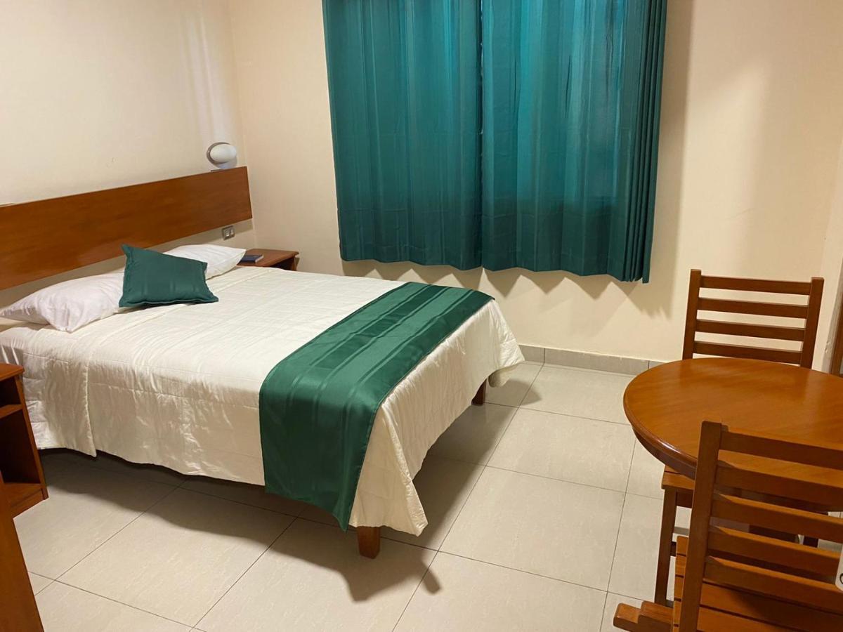 Tariri Hotel Pucallpa Kültér fotó