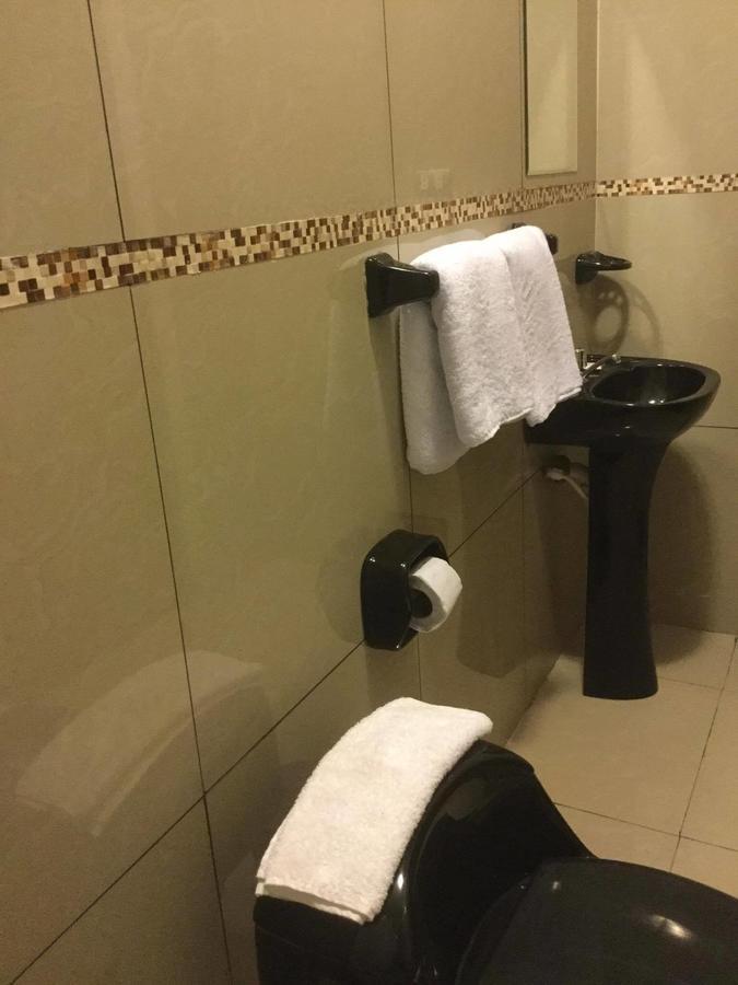 Tariri Hotel Pucallpa Kültér fotó